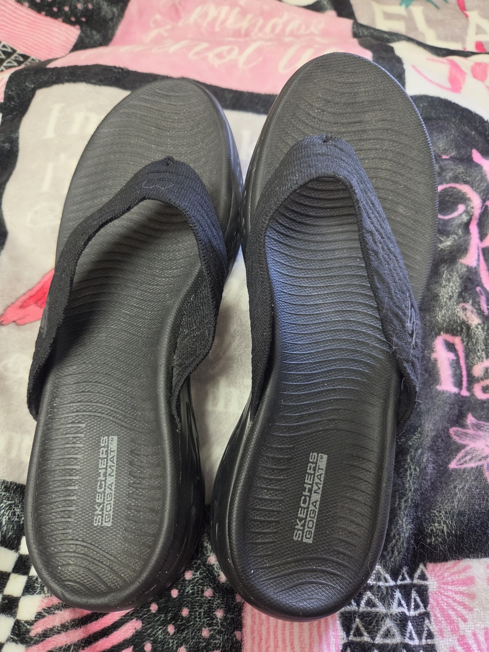 Skechers  Black Goga Mat Slide Sandals - Picture 3 of 9
